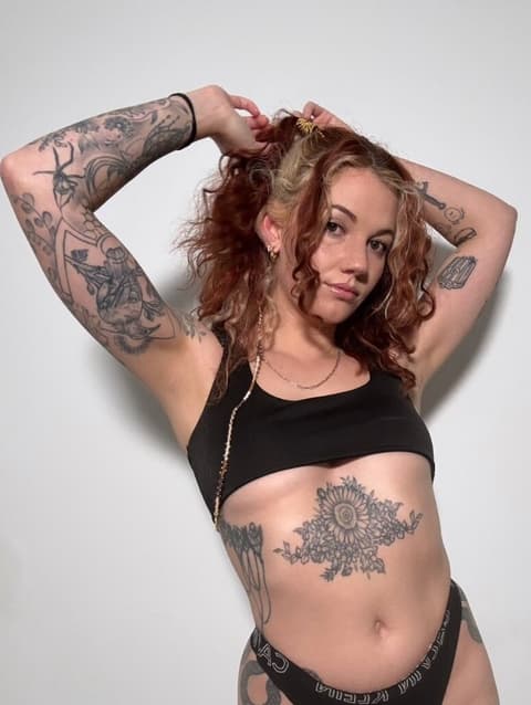 Violett, image 1 of 2