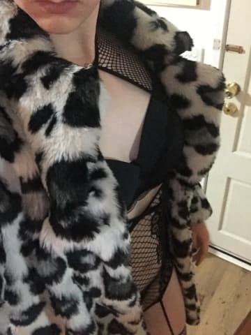 Alexis, image 1 of 2