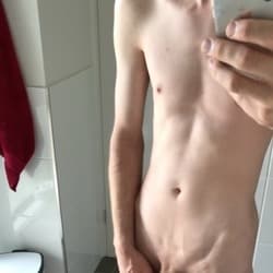 Aus Twink Couple, image 1 of 2